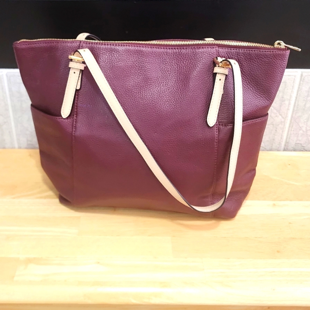 Michael Kors Leather Medium Jet Setter
